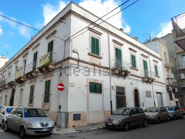 Appartamento in vendita di 150 m² in Via Leonida