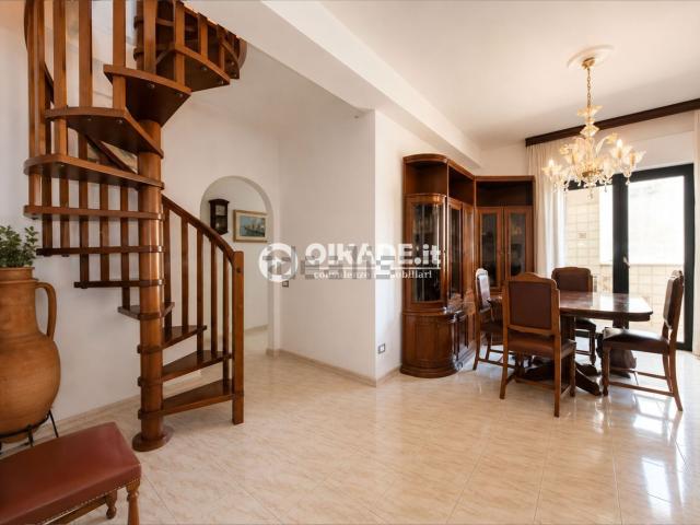Appartamento in vendita di 150 m² in Via Liguria, 70