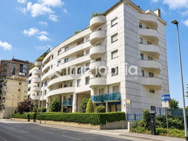 Appartamento in vendita di 150 m² in Via Ludovico Antonio Muratori, 32