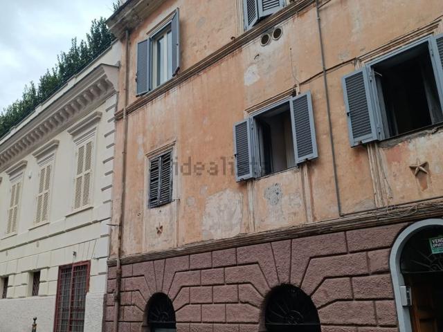 Appartamento in vendita di 150 m² in Via Ludovico Micara