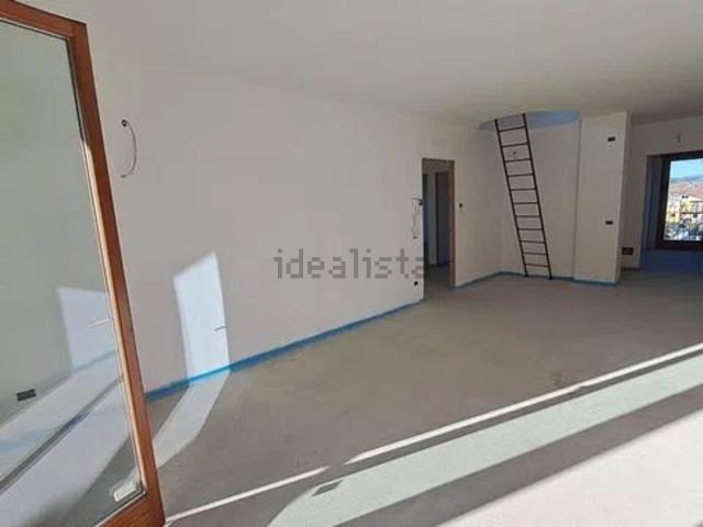 Appartamento in vendita di 150 m² in Via Luigi Calvetti, 6