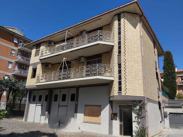 Appartamento in vendita di 150 m² in Via Luigi Bartolini, 4