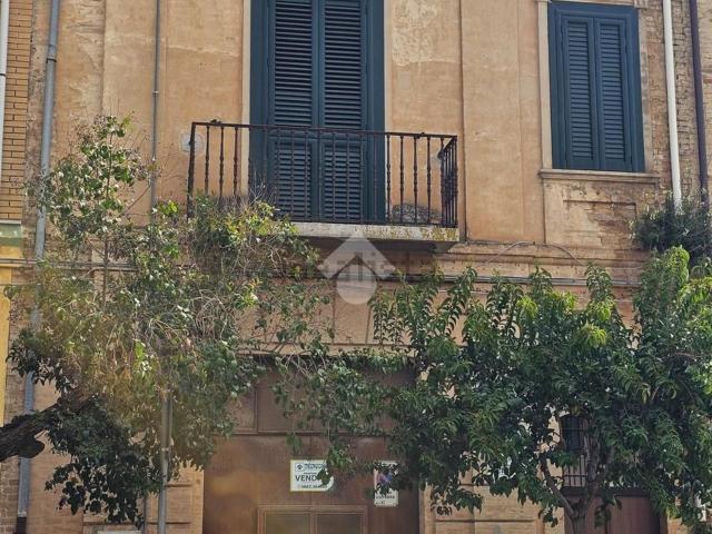 Appartamento in vendita di 150 m² in Via Luigi Rossi, 96