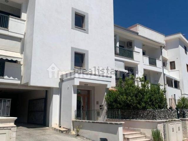 Appartamento in vendita di 150 m² in Via Monsignor d&apos Addario, 18