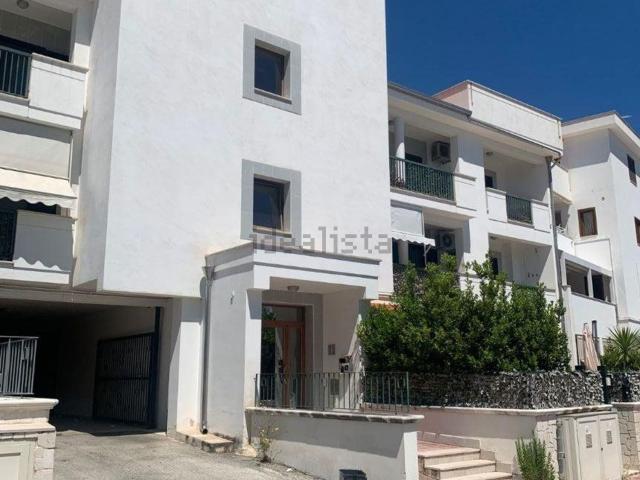 Appartamento in vendita di 150 m² in Via Monsignor d&apos Addario, 18