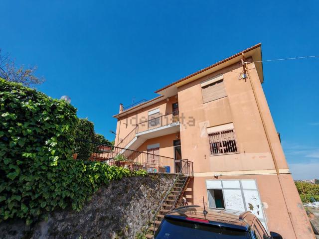 Appartamento in vendita di 150 m² in Via Monte Compatri