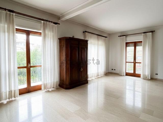 Appartamento in vendita di 150 m² in Via Monte Sabotino
