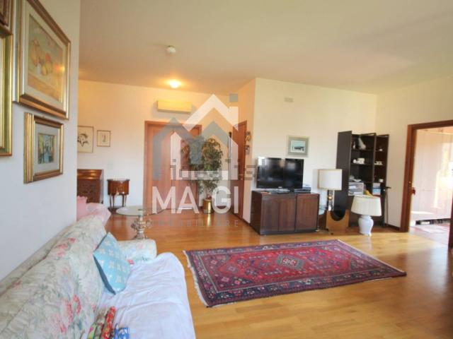 Appartamento in vendita di 150 m² in Via Montello