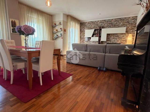 Appartamento in vendita di 150 m² in Via Montenero, 7