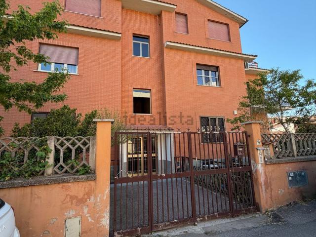 Appartamento in vendita di 150 m² in Via Morazzone, 9