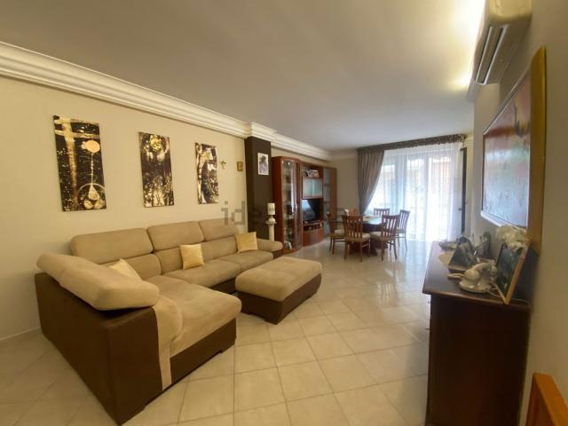 Appartamento in vendita di 150 m² in Via Matera, 82