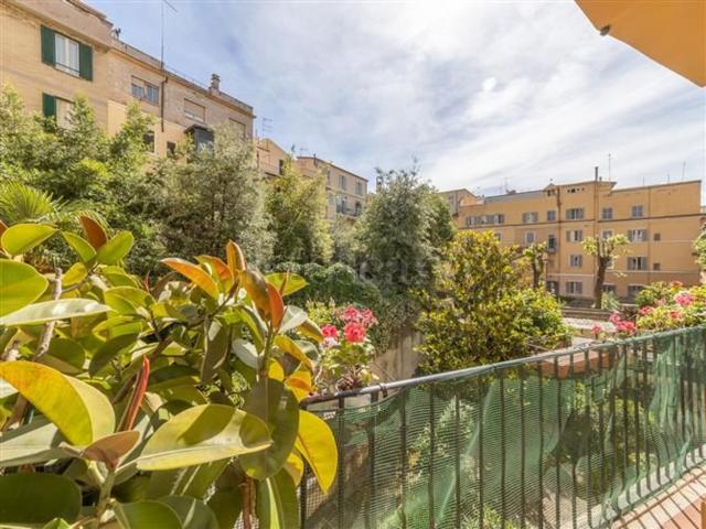 Appartamento in vendita di 150 m² in Via Merulana