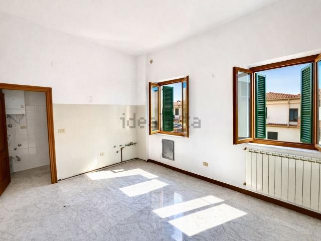 Appartamento in vendita di 150 m² in Via Nicola Fabrizi, 127