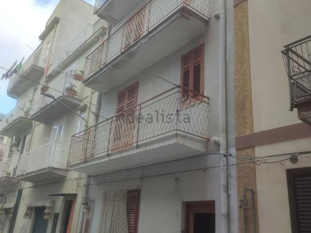 Appartamento in vendita di 150 m² in Via NICOLO&apos  GENOVESE