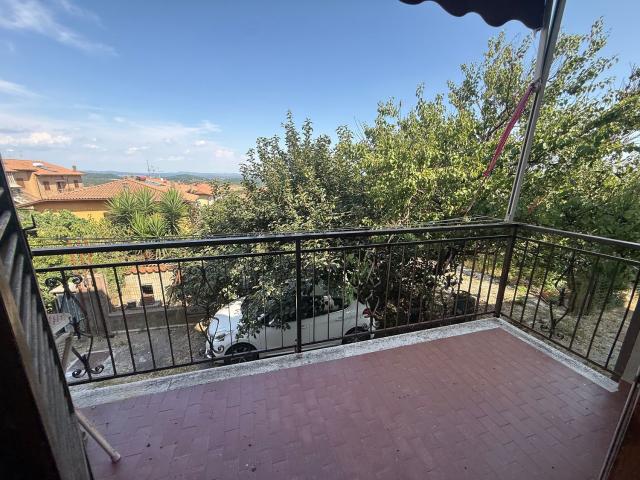 Appartamento in vendita di 150 m² in Via Saturnia