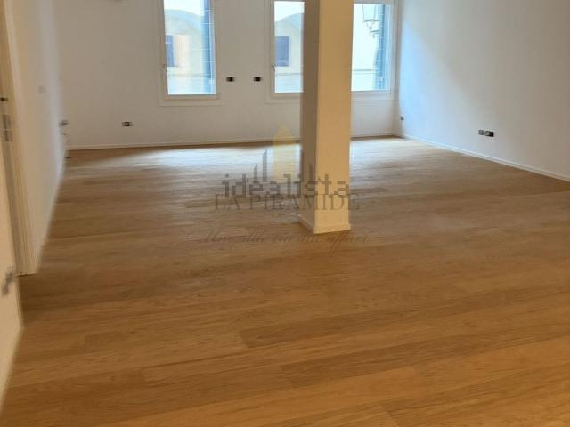 Appartamento in vendita di 150 m² in Via Savonarola, 99