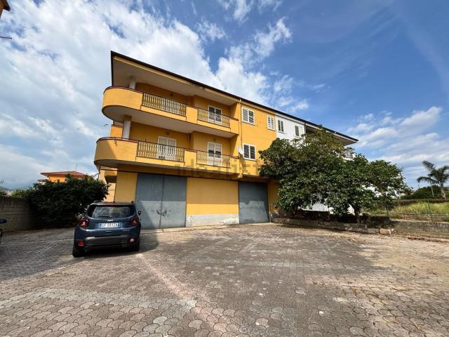 Appartamento in vendita di 150 m² in Via Salvatore Foderaro