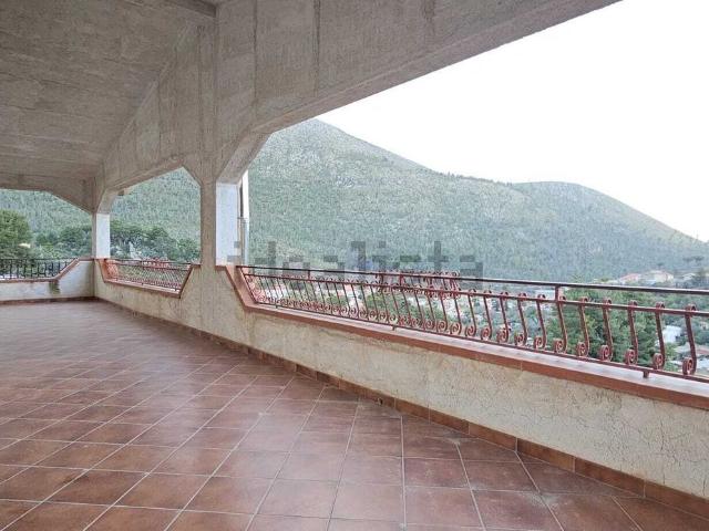 Appartamento in vendita di 150 m² in Via San Martino