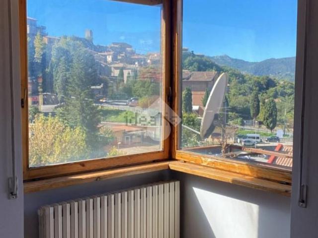 Appartamento in vendita di 150 m² in Via San Francesco D&apos Assisi, 101