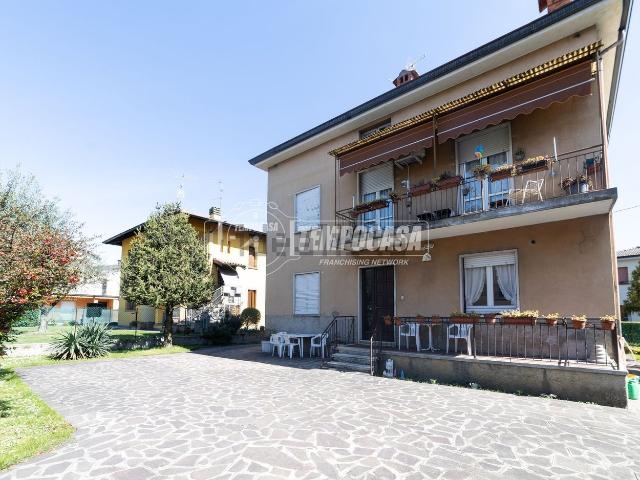 Appartamento in vendita di 150 m² in Via Sant&apos Alessandro, 22