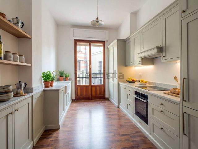 Appartamento in vendita di 150 m² in Via Santa Chiara, 4