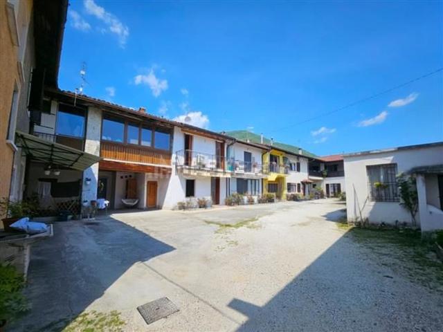 Appartamento in vendita di 150 m² in Via Scuole