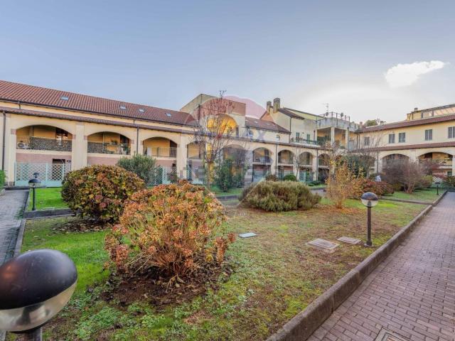 Appartamento in vendita di 150 m² in Via Settimo Milanese, 25