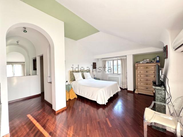 Appartamento in vendita di 150 m² in Via Sebastiano Veniero, 6