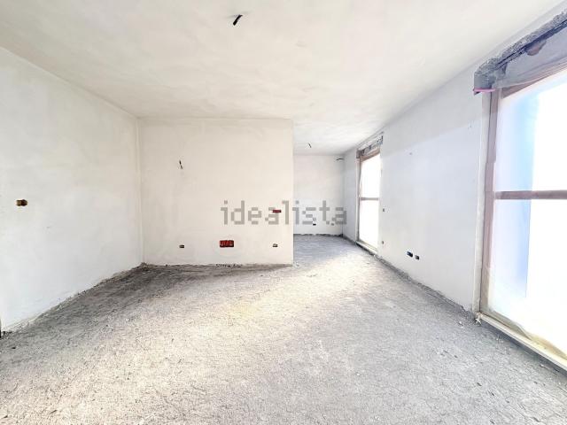 Appartamento in vendita di 150 m² in Via Statale, 91