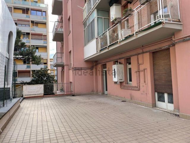 Appartamento in vendita di 150 m² in Via Sulmona