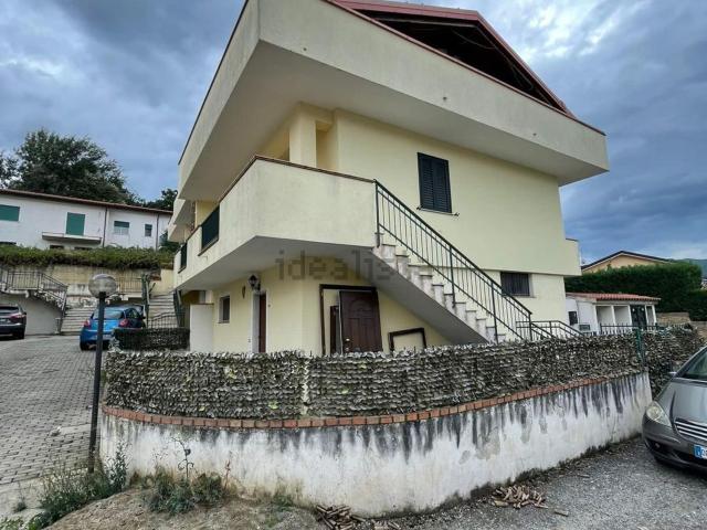 Appartamento in vendita di 150 m² in Via Svezia, 101