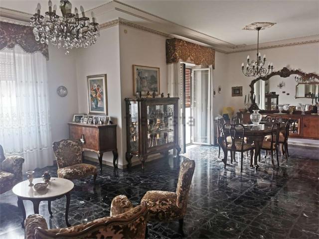 Appartamento in vendita di 150 m² in Via Po