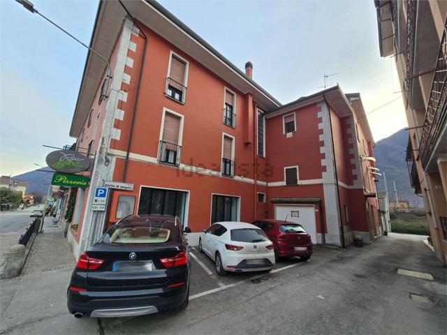 Appartamento in vendita di 150 m² in Via Porto di Megolo, 5