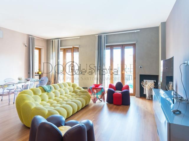 Appartamento in vendita di 150 m² in Via Posidonia
