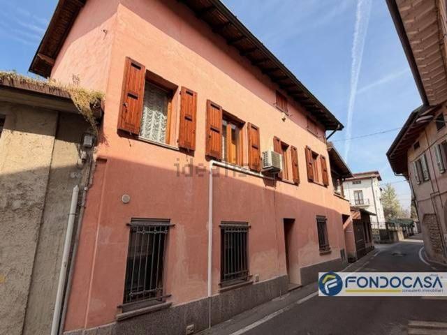Appartamento in vendita di 150 m² in Via Palosco