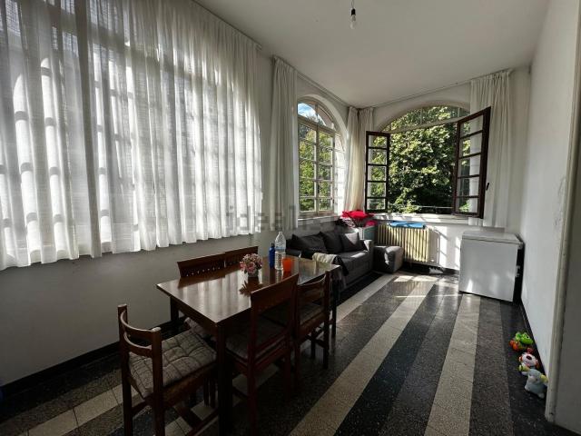 Appartamento in vendita di 150 m² in Via per Lonate