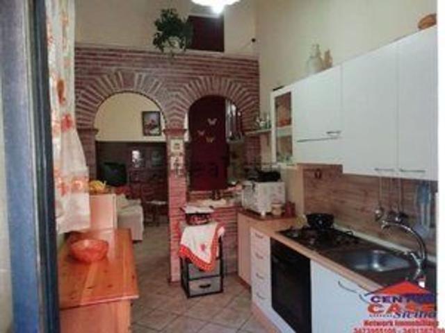 Appartamento in vendita di 150 m² in Via Pergusa