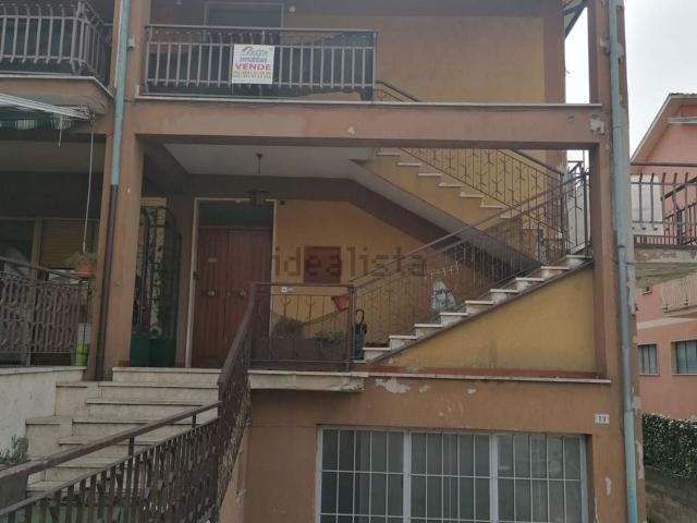 Appartamento in vendita di 150 m² in Via Pereto