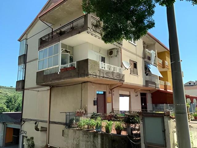Appartamento in vendita di 150 m² in Via Pianette