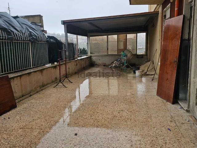 Appartamento in vendita di 150 m² in Via Pier Santi Mattarella, 271