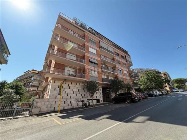 Appartamento in vendita di 150 m² in Via Pio Foà