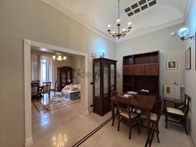 Appartamento in vendita di 150 m² in Via Principe Amedeo, 113