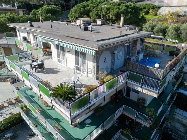 Appartamento in vendita di 150 m² in Via Privata Serenella, 41
