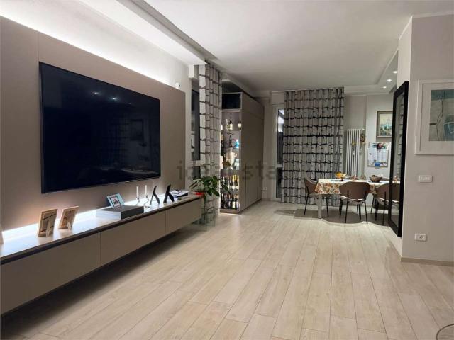 Appartamento in vendita di 150 m² in Via Rodolfo Morandi, 11