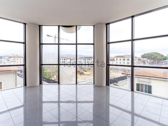 Appartamento in vendita di 150 m² in Via Roma, 50053