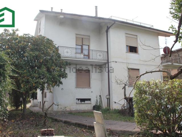 Appartamento in vendita di 150 m² in Via Roma