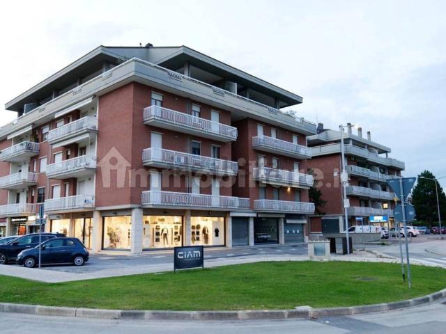 Appartamento in vendita di 150 m² in Via Roma, 107