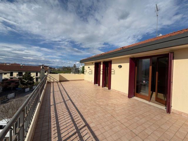 Appartamento in vendita di 150 m² in Via Roma