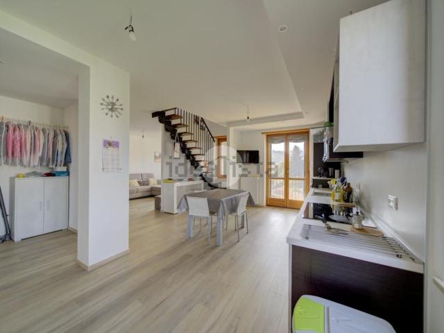 Appartamento in vendita di 150 m² in Via Romarolo, 15