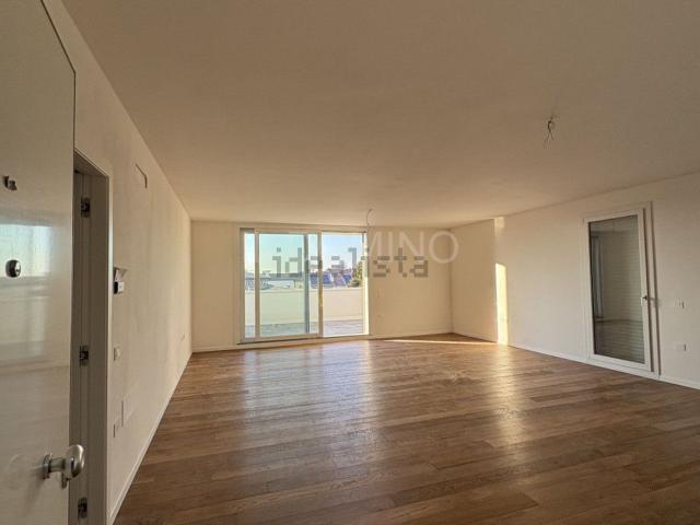 Appartamento in vendita di 150 m² in Via Risorgimento